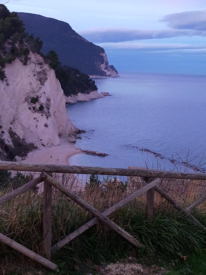 Affittacamere Le Tre Sorelle Sirolo Zewnętrze zdjęcie